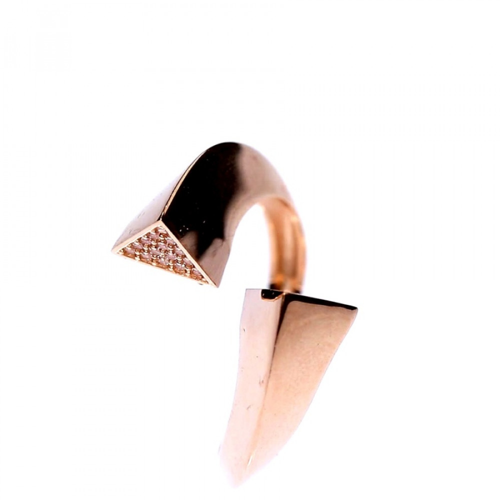 Golden ring with zircon