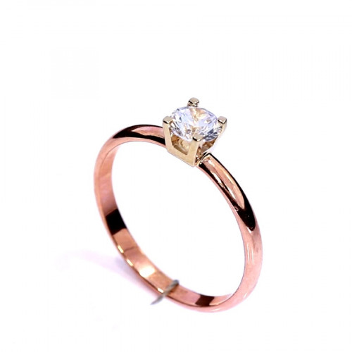 Gold ring with zircon