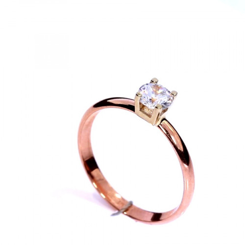 Gold ring with zircon