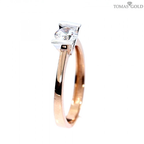 Gold ring with zircon