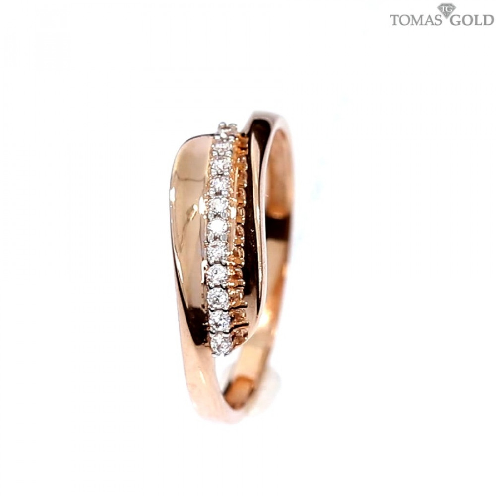 Gold ring with zircon