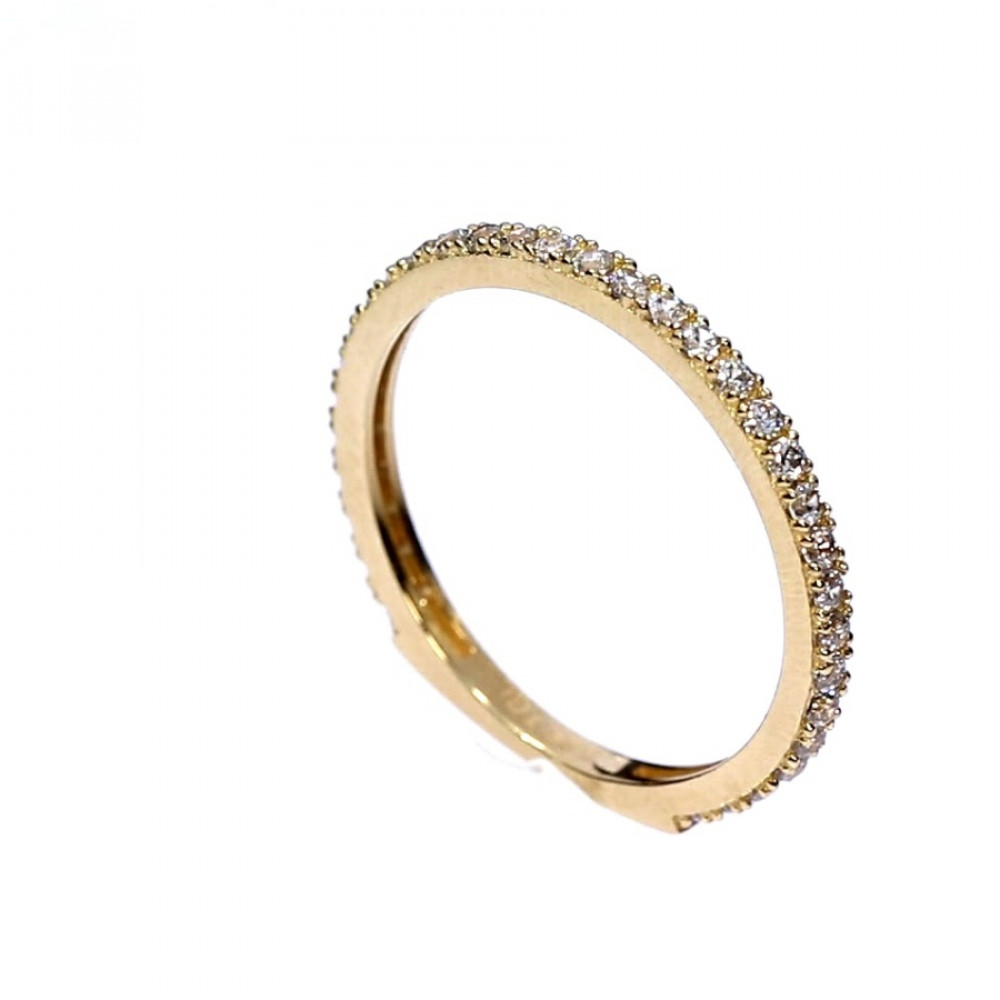 Golden ring with zircon