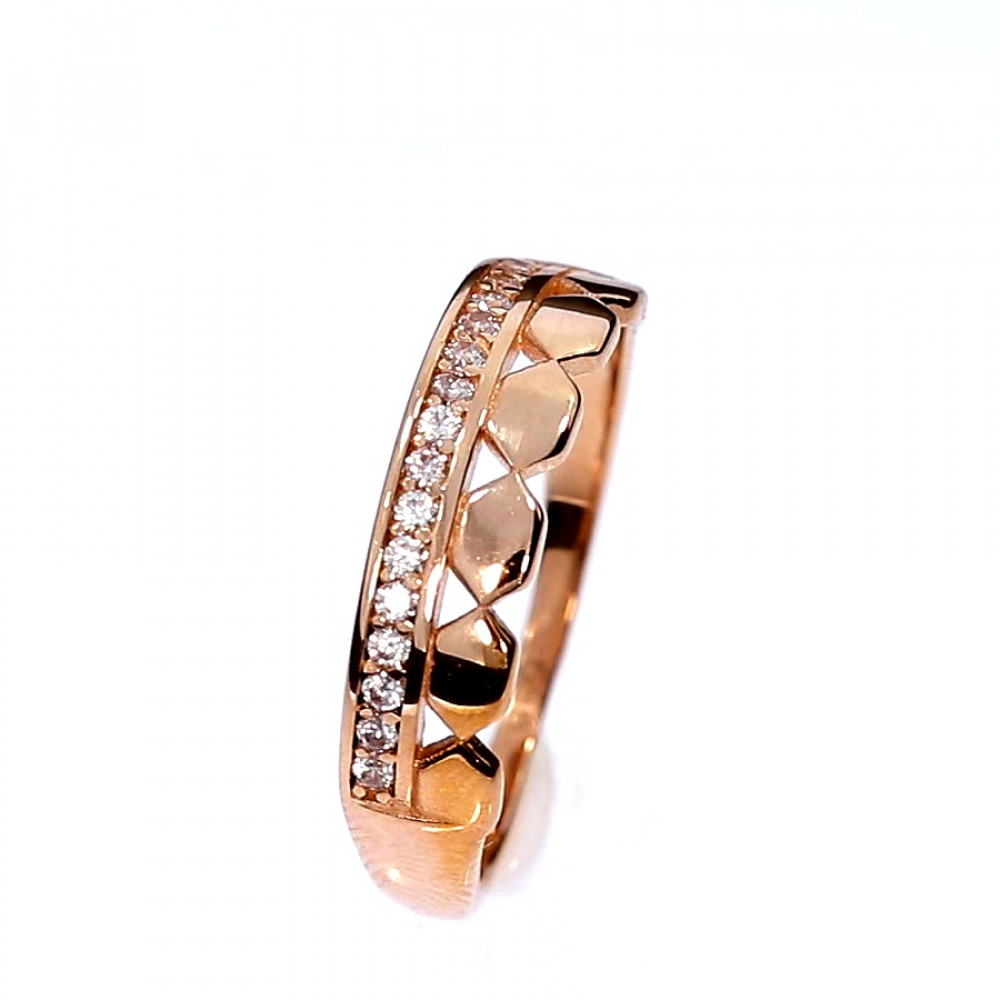 Golden ring with zircon