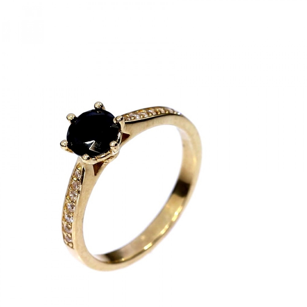 Kuldnesõrmus tsirkoonidega