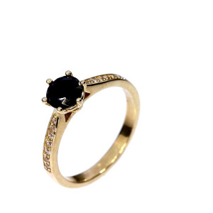 Kuldnesõrmus tsirkoonidega