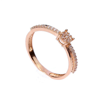 Golden ring with zircon