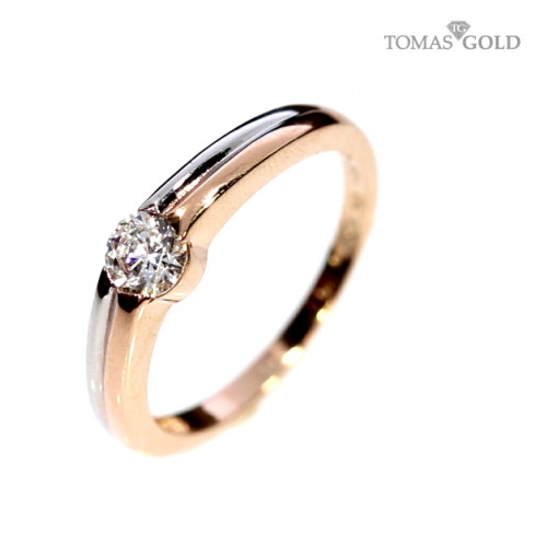 Gold ring with zircon