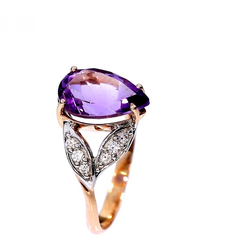 Gold ring with amethyst