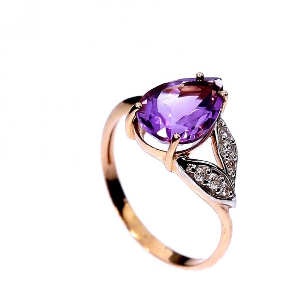 Gold ring with amethyst