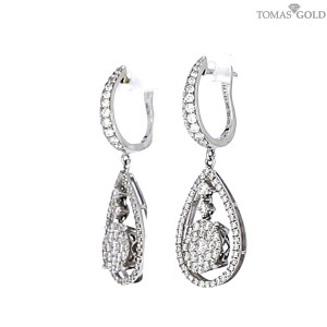 Золотый серьги с бриллиантом