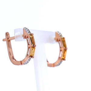 Golden earrings with citrine