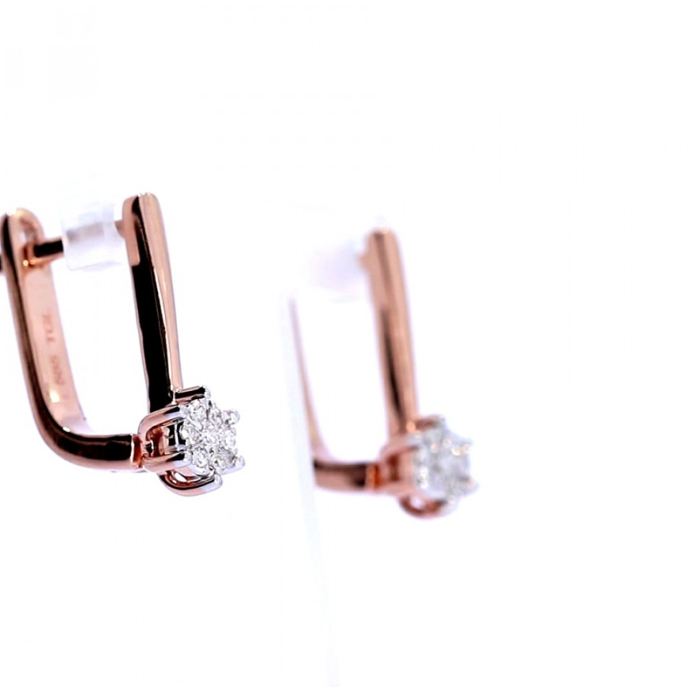 Gold earrings with diamonds