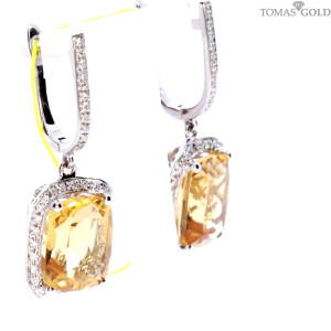 Golden earrings with citrine