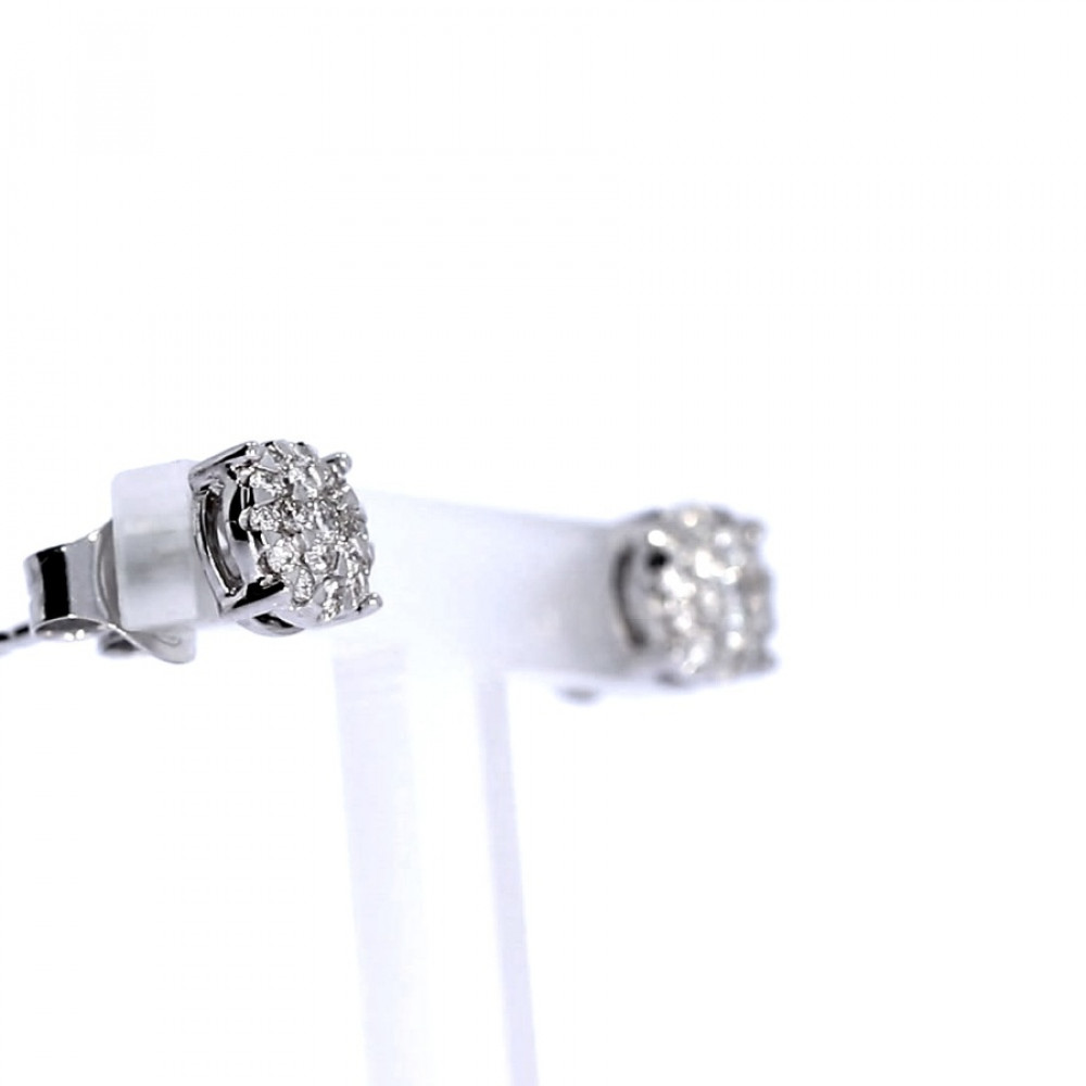 Vääriskividega kuldsed kõrvarõngad