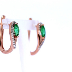 Kuldkõrvarõngad smaragdiga