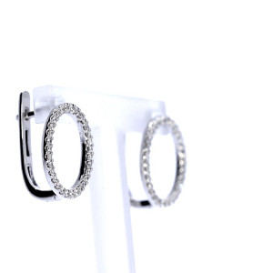 Vääriskividega kuldsed kõrvarõngad