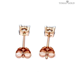 Gold earrings with diamonds