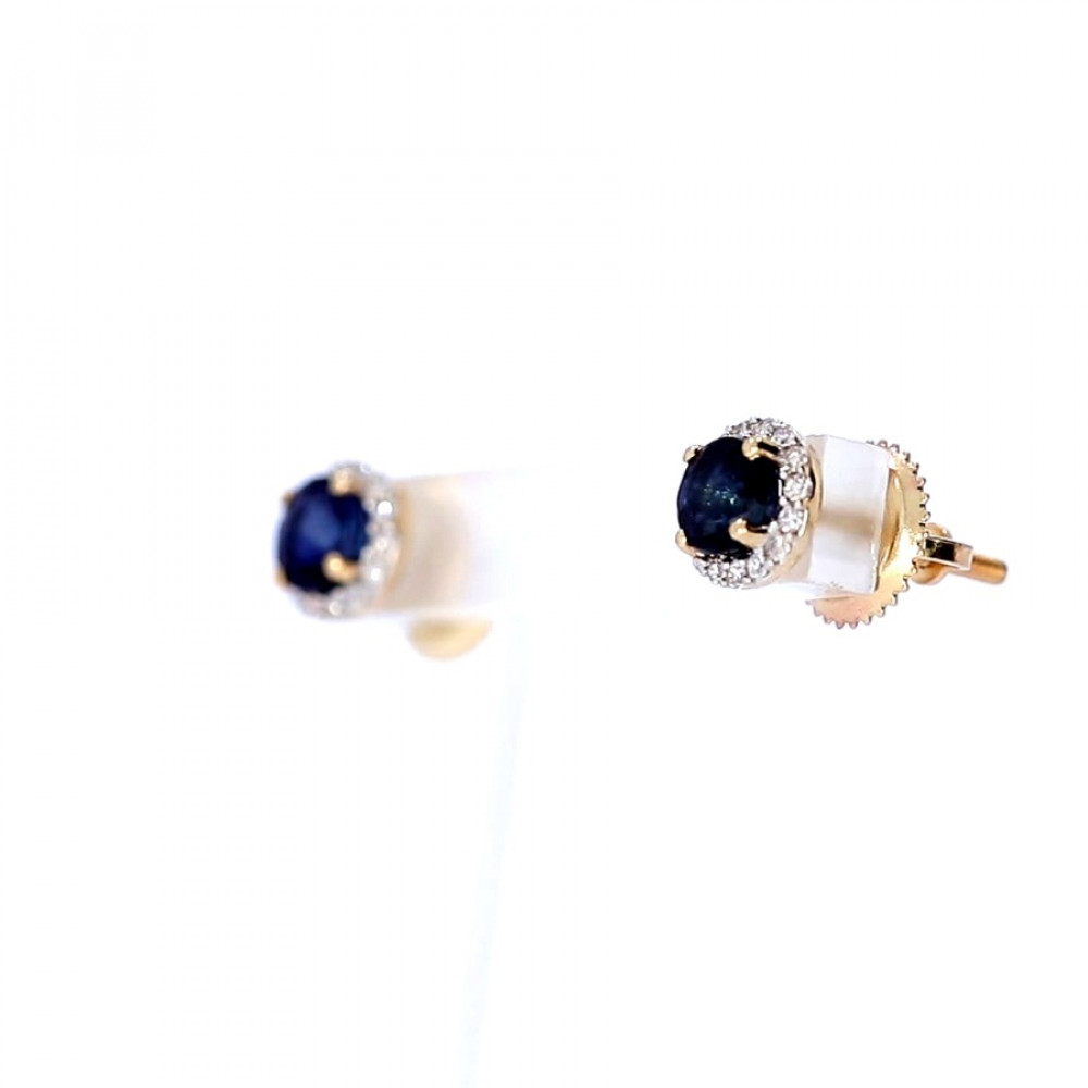 Gold earrings with sapphire