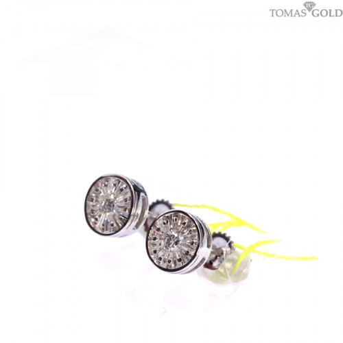 Gold earrings with diamonds