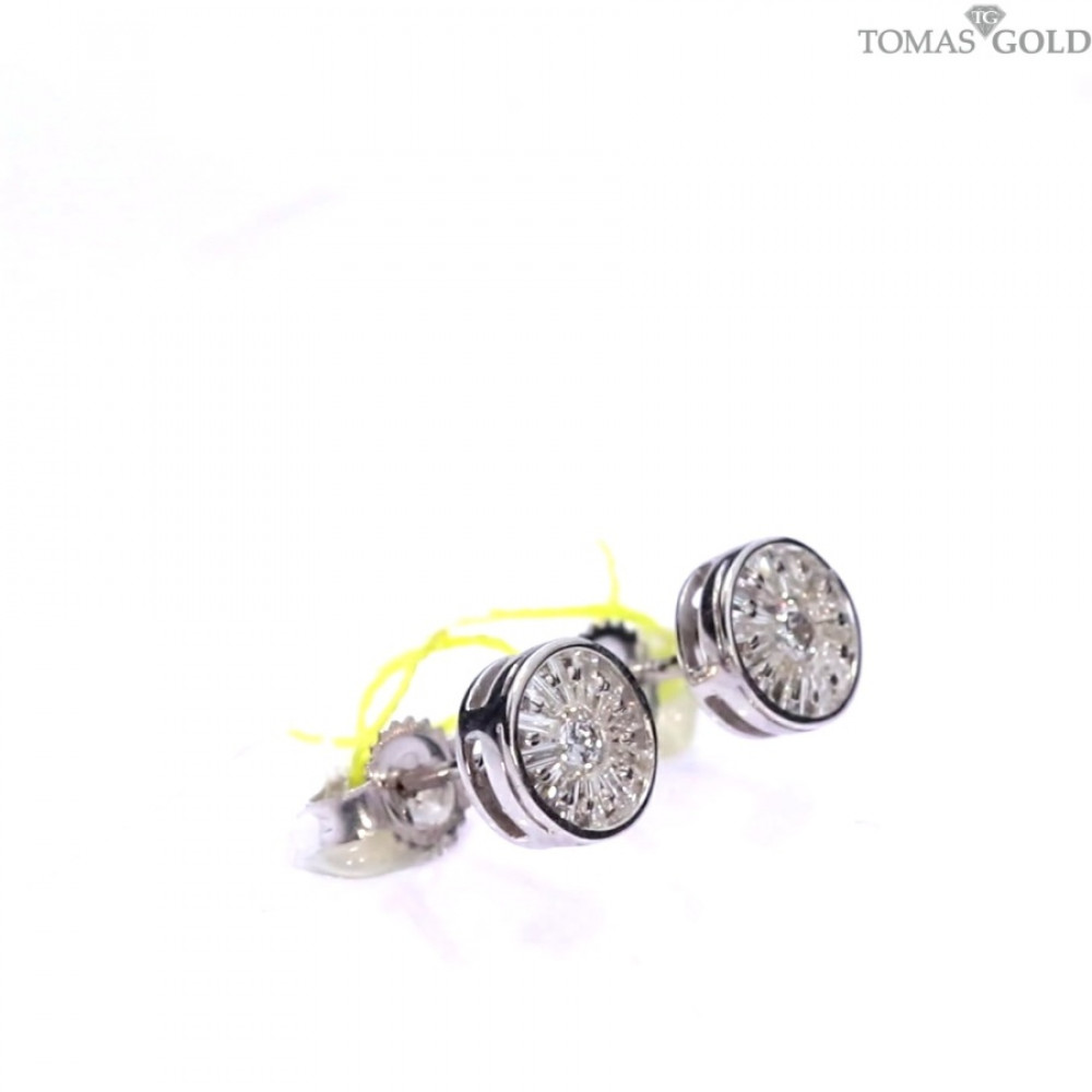 Gold earrings with diamonds