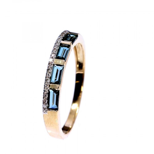 Gold ring with London topaz