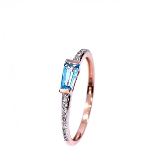 Gold ring with topaz