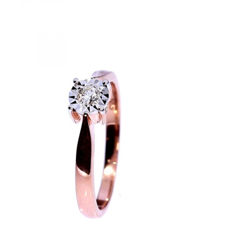 Gold ring with diamond