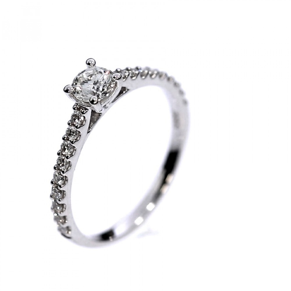 Auksinis žiedas su brangakmeniais