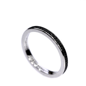 Golden ring with precious stones