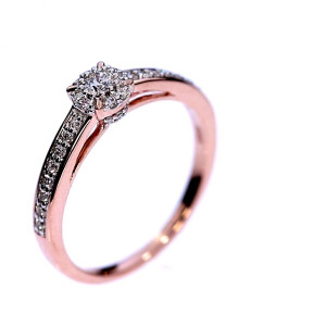 Auksinis žiedas su brangakmeniais