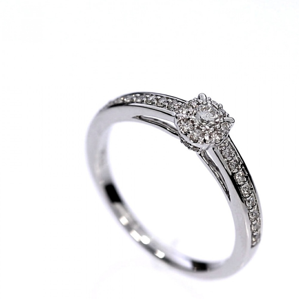 Auksinis žiedas su brangakmeniais