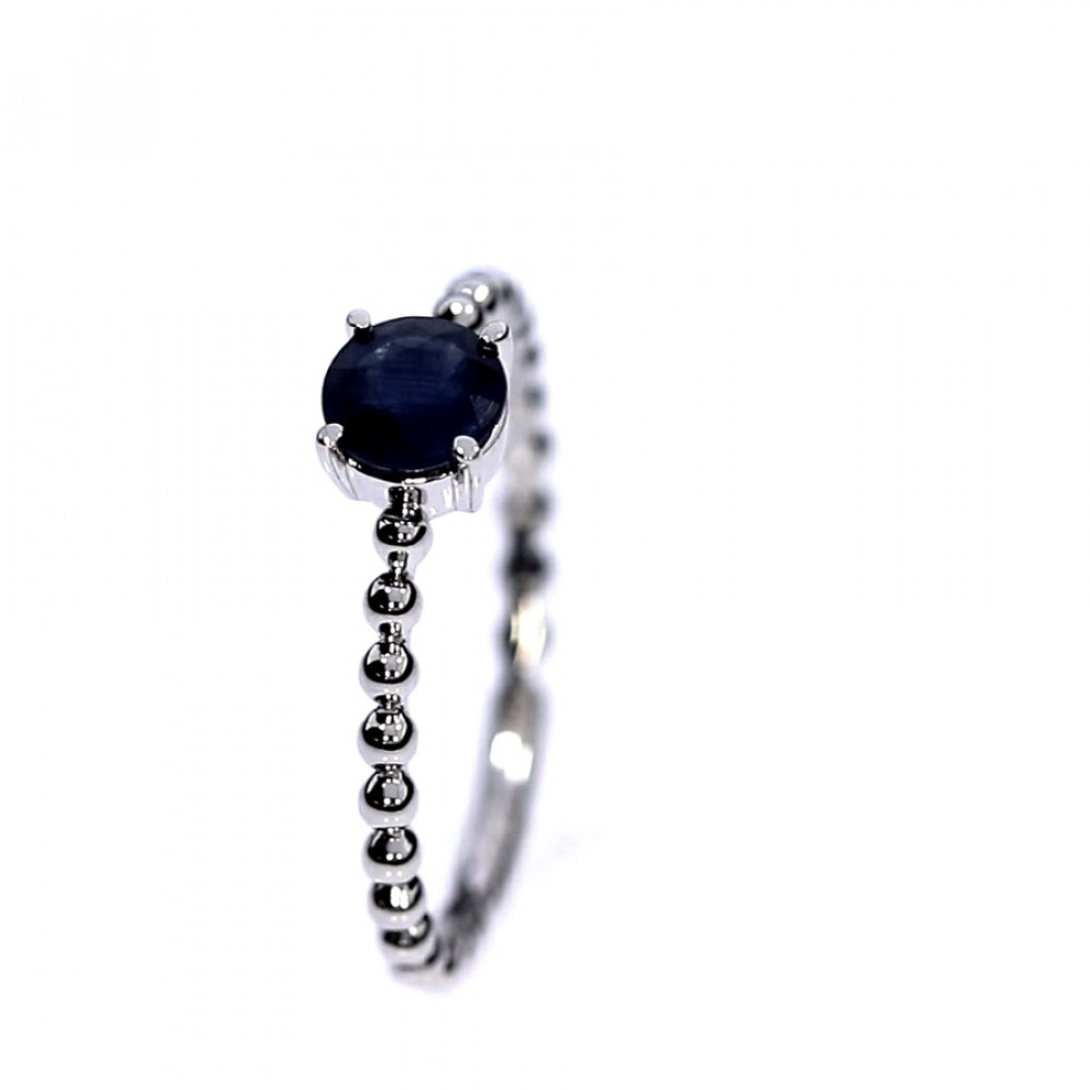 Vääriskividega kuldsõrmus