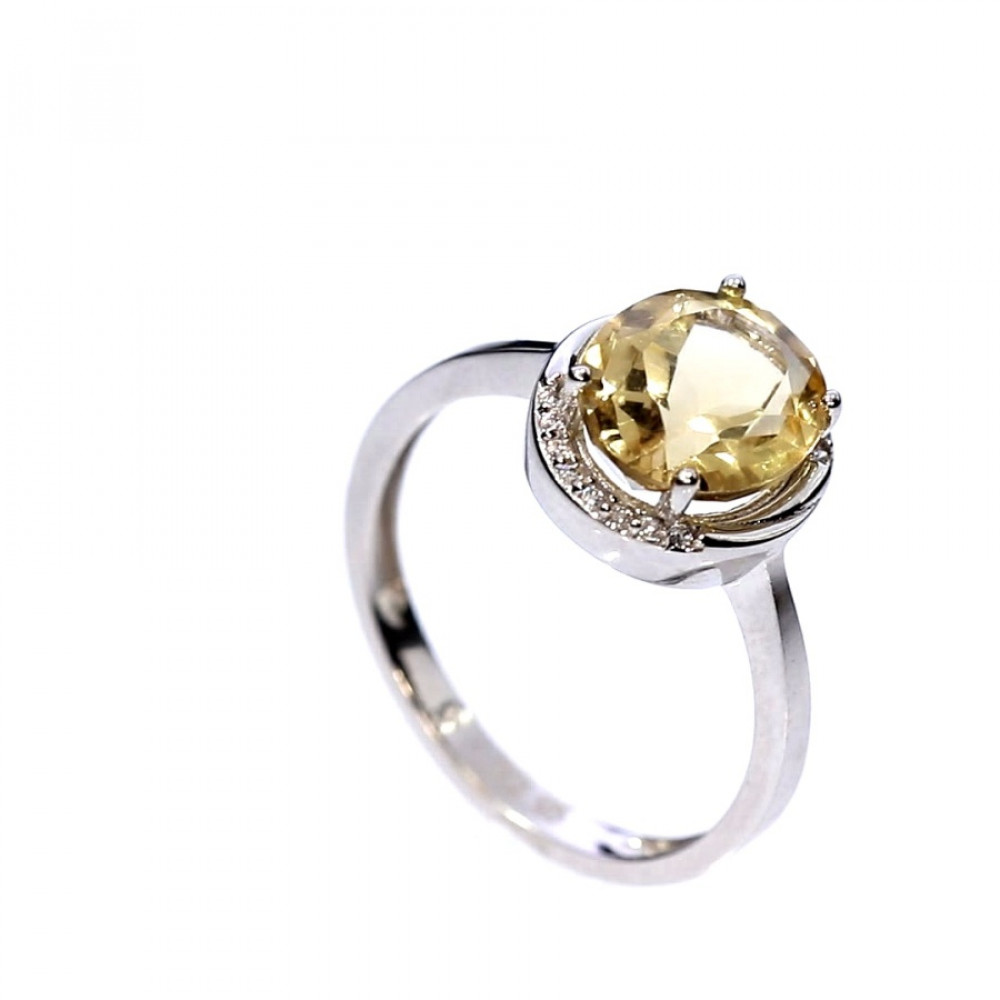 Golden ring with citrine