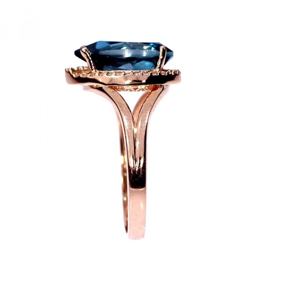 Gold ring with London topaz