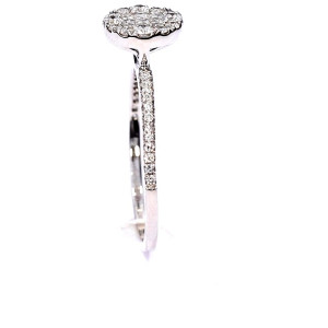 Gold ring with diamonds