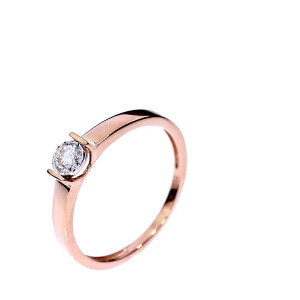 Auksinis žiedas su briliantu