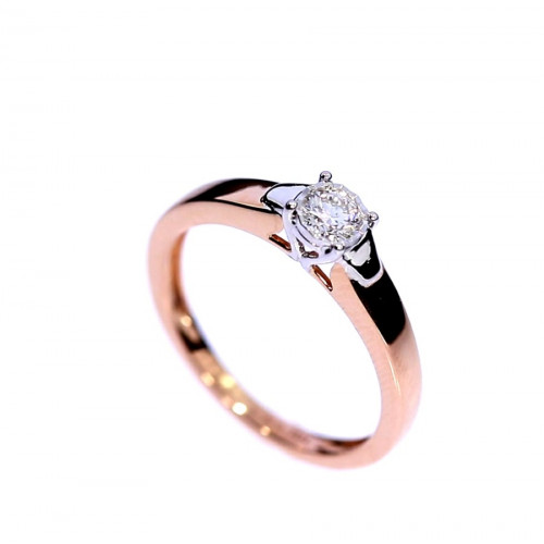 Gold ring with diamond