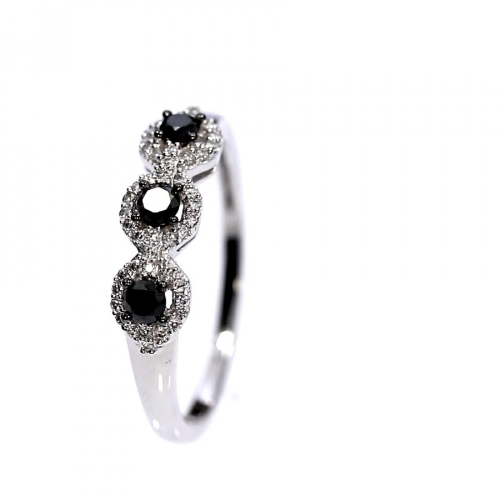 Kuldsõrmus mustade briljantidega