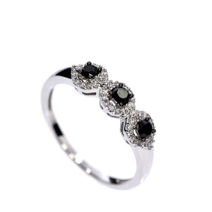 Kuldsõrmus mustade briljantidega