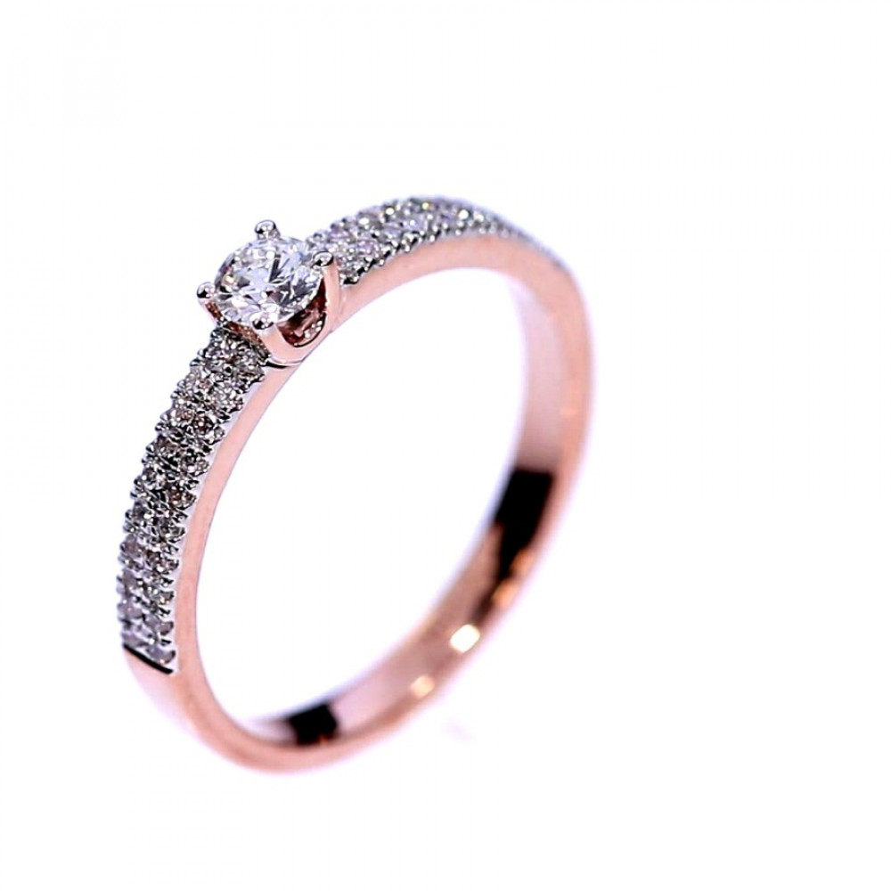 Auksinis žiedas su brangakmeniais