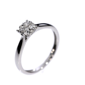 Auksinis žiedas su brangakmeniais