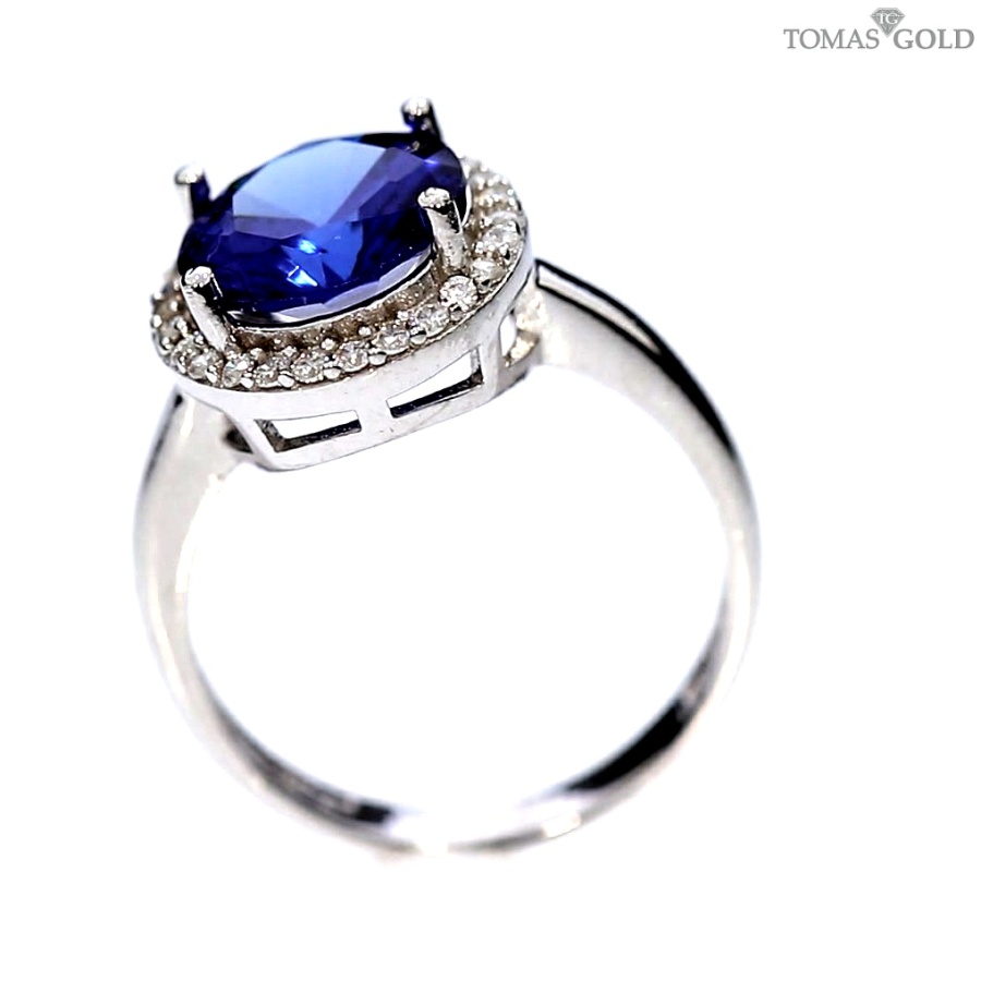 Silver ring with quartz