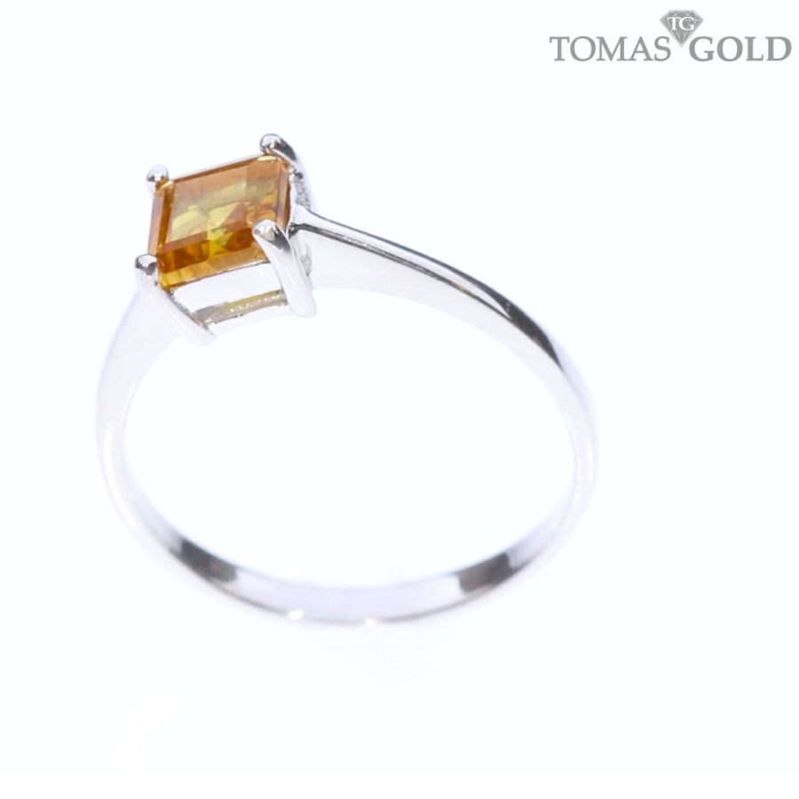 Серебряное кольцо с топазом