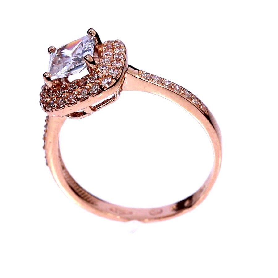 Золотое кольцо с цирконом