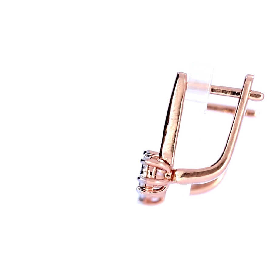 Gold earrings with diamonds