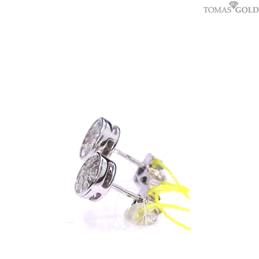 Gold earrings with diamonds