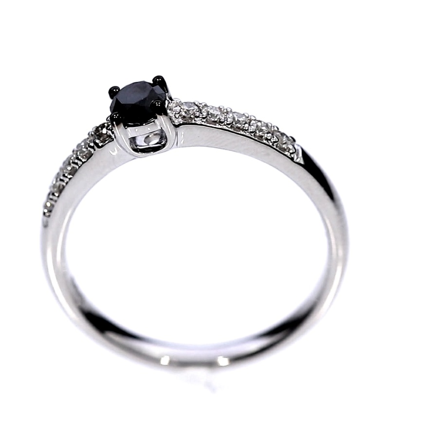 Auksinis žiedas su brangakmeniais