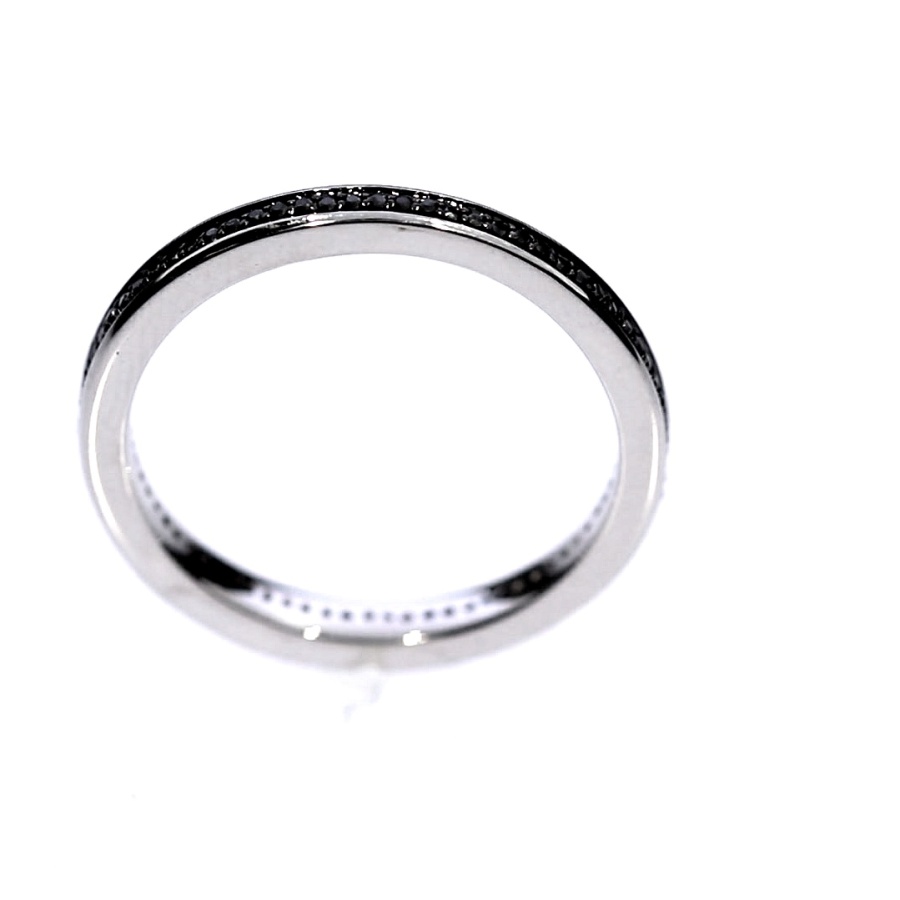 Golden ring with precious stones