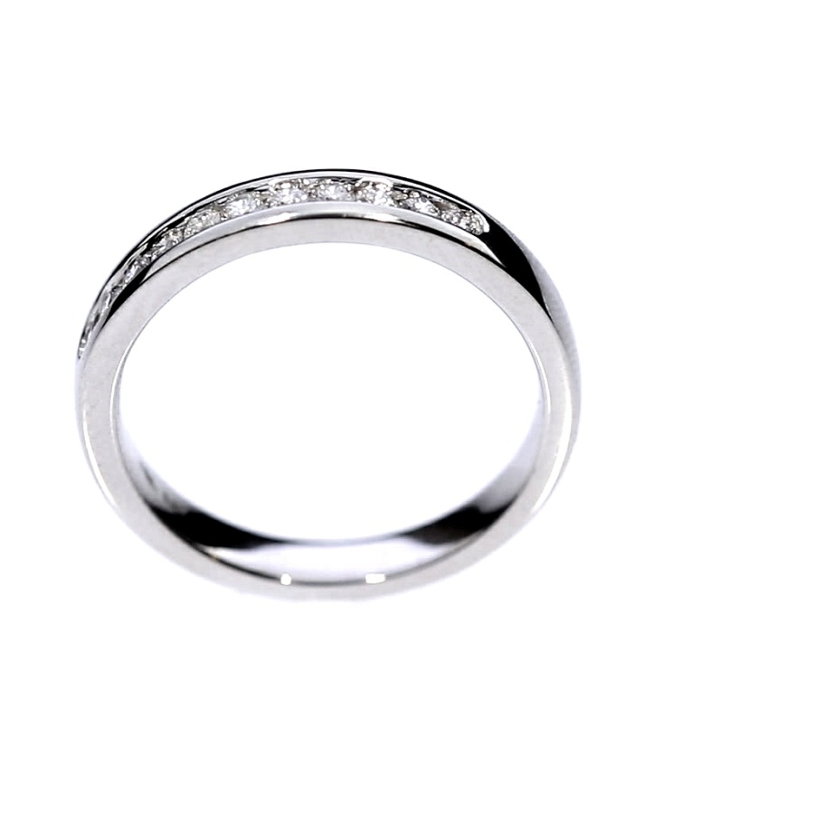 Золотое кольцо с бриллиантами