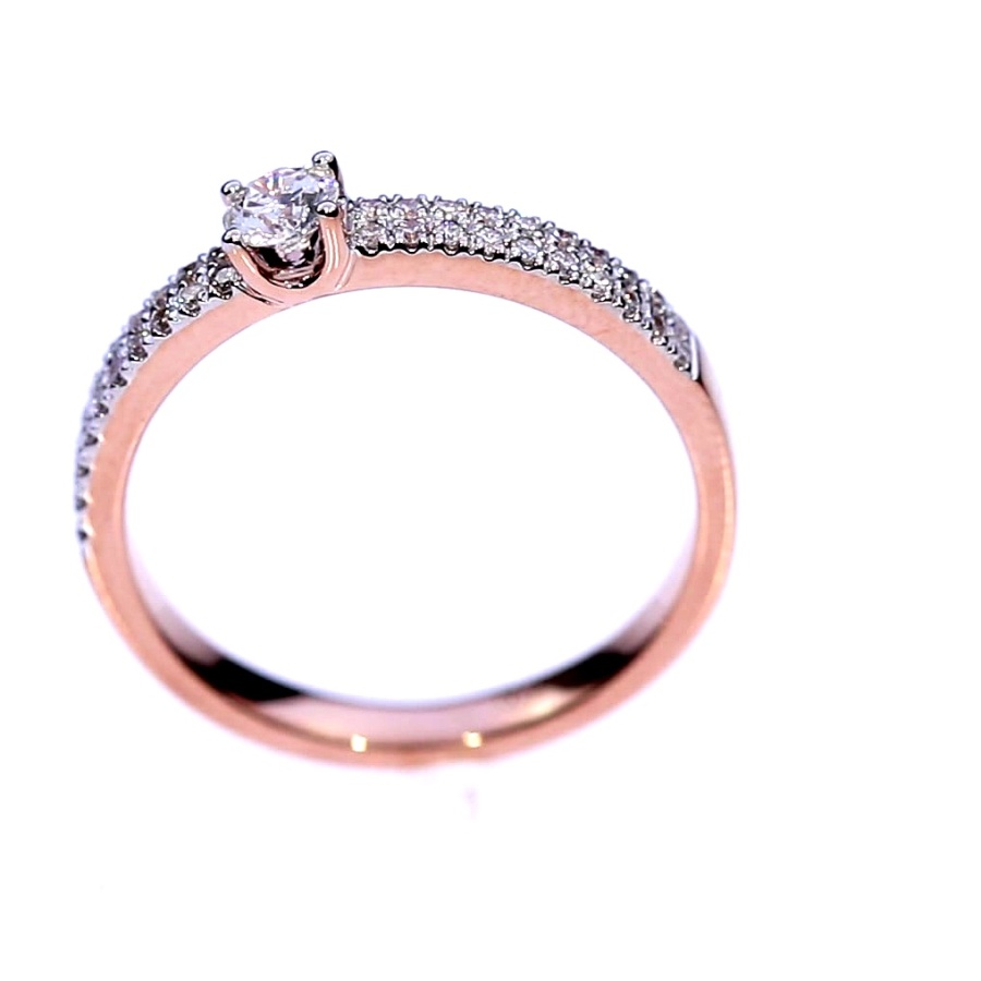 Auksinis žiedas su brangakmeniais